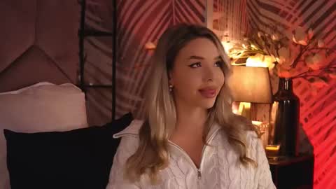 KatJolie online show from 11/22/25, 08:30