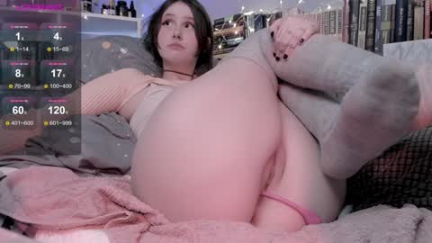 Snapshot of katkittykate chatting on 01/05/25, 09:26 katkittykate online show from 01/05/25, 09:26