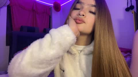 Snapshot of katleen_v chatting on 12/06/24, 04:58 Katleen. online show from 12/06/24, 04:58