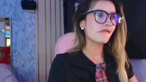 Snapshot of katleen_v chatting on 09/09/25, 11:43 Katleen. online show from 09/09/25, 11:43