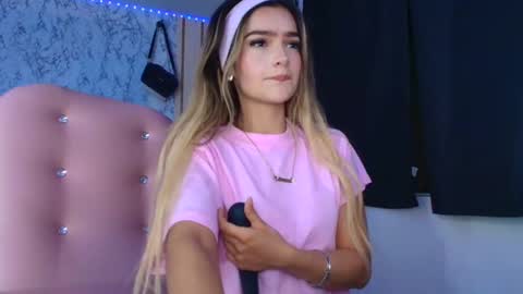 Snapshot of katleen_v chatting on 09/18/25, 10:06 Katleen. online show from 09/18/25, 10:06