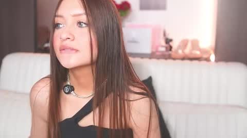 K A T L Y N  online show from 03/25/26, 06:25