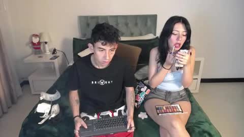 Snapshot of katnia_and_marcuz chatting on 12/22/24, 09:00 Katnia and Marcuz online show from 12/22/24, 09:00