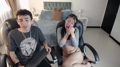 Snapshot of katnia_and_marcuz chatting on 02/28/25, 12:31 Katnia and Marcuz online show from 02/28/25, 12:31