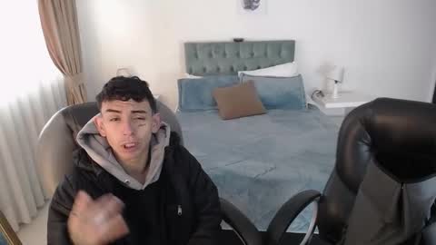 Snapshot of katnia_and_marcuz chatting on 03/08/25, 12:09 Katnia and Marcuz online show from 03/08/25, 12:09