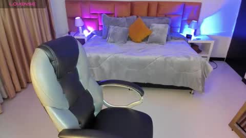 Snapshot of katnia_and_marcuz chatting on 09/10/25, 11:32 Katnia and Marcuz online show from 09/10/25, 11:32