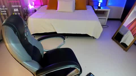 Snapshot of katnia_and_marcuz chatting on 10/04/25, 12:03 Katnia and Marcuz online show from 10/04/25, 12:03