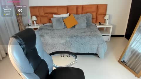 Snapshot of katnia_and_marcuz chatting on 10/08/25, 11:41 Katnia and Marcuz online show from 10/08/25, 11:41