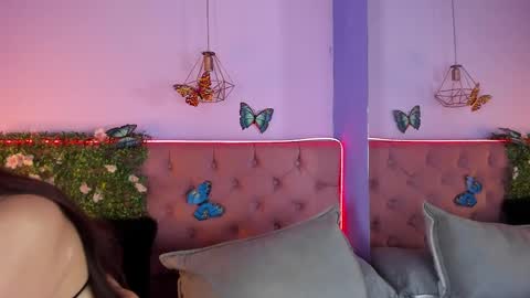 Snapshot of katniss_lovee_ chatting on 03/11/25, 11:44 .... Katniss .... online show from 03/11/25, 11:44