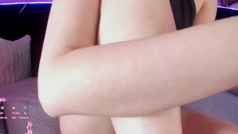 Snapshot of katniss_lovee_ chatting on 12/05/25, 05:05 .... Katniss .... online show from 12/05/25, 05:05