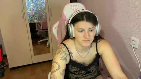   naked in pvt show 100 tk online show from 04/06/26, 05:25