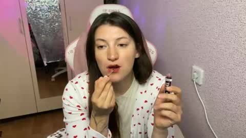 Snapshot of katrin_kristal chatting on 04/29/26, 06:47 naked in pvt show 100 tk online show from 04/29/26, 06:47