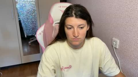 Snapshot of katrin_kristal chatting on 05/13/26, 12:13 naked in pvt show 100 tk online show from 05/13/26, 12:13
