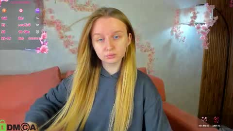Snapshot of katrina_bail chatting on 09/19/25, 12:12 Katrina Bail online show from 09/19/25, 12:12