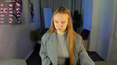 Katrina Bail online show from 04/04/26, 01:04