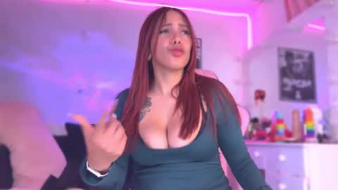 Snapshot of katrinaa__ chatting on 01/25/25, 05:07 katrinaa__ online show from 01/25/25, 05:07