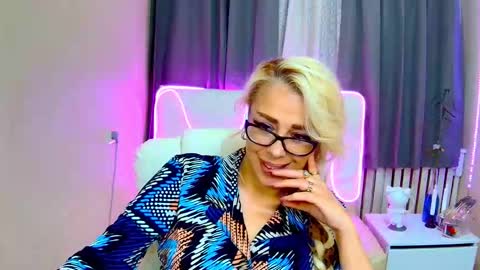 Snapshot of katrinacharm chatting on 09/10/25, 07:08 katrinacharm online show from 09/10/25, 07:08