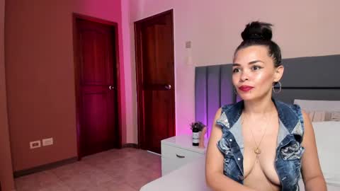 Snapshot of katrionanyx chatting on 04/27/26, 08:07 Katriona Nyx online show from 04/27/26, 08:07