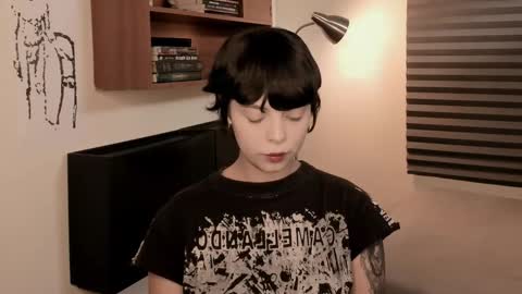 Snapshot of katsurotaro chatting on 03/12/26, 09:32 katsuro online show from 03/12/26, 09:32