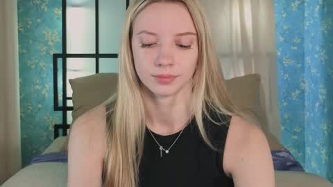 katt_yy online show from 11/12/25, 05:30