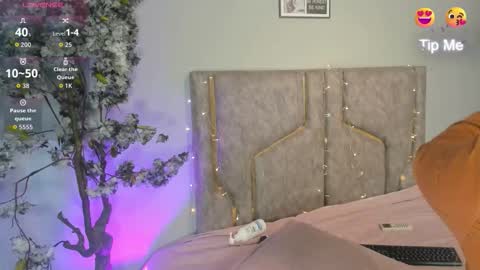 Katerine online show from 11/04/25, 03:49