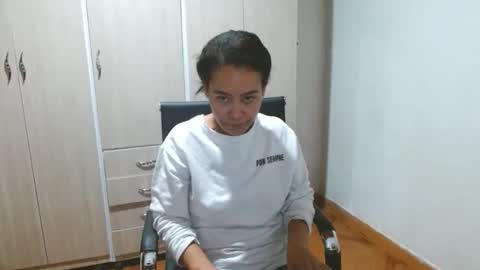 katticloos online show from 04/16/26, 10:16