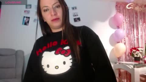 Snapshot of kattie_love chatting on 02/02/25, 04:48 kattie online show from 02/02/25, 04:48