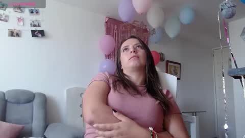 Snapshot of kattie_love chatting on 02/02/25, 07:04 kattie online show from 02/02/25, 07:04