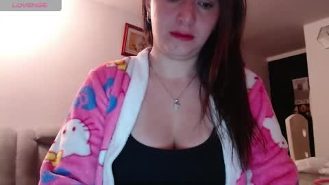 Snapshot of kattie_love chatting on 04/24/26, 09:56 kattie online show from 04/24/26, 09:56