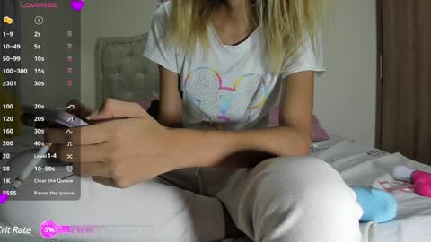 Snapshot of kattita chatting on 12/31/24, 08:37 Katrina online show from 12/31/24, 08:37