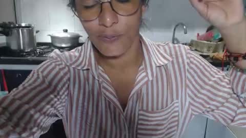 KattleyaGrey online show from 10/30/25, 10:32