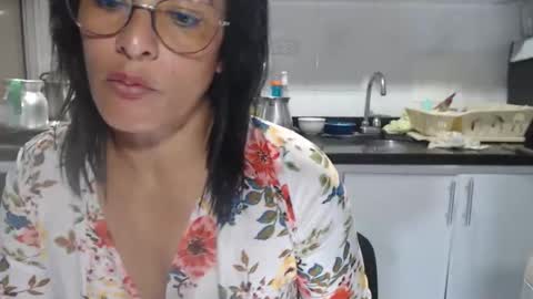 KattleyaGrey online show from 11/21/25, 09:57