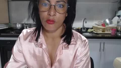 KattleyaGrey online show from 11/30/25, 12:20