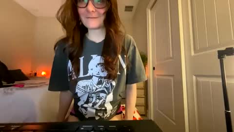 Josie live show Tuesday Wednesday and Thursday online show from 10/12/25, 09:14