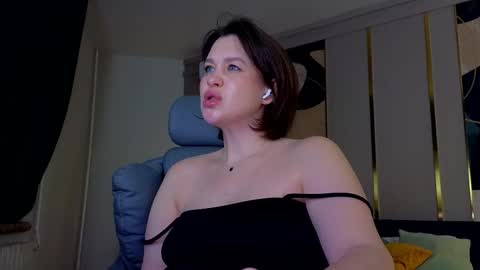 Goddess Katy            VACATION  online show from 12/15/25, 01:10