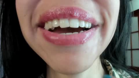 Snapshot of katty_mouth chatting on 01/29/25, 08:35 Katty online show from 01/29/25, 08:35