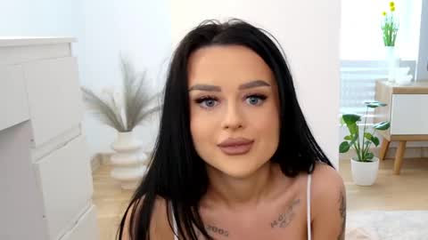 Katty Perry online show from 04/20/26, 02:20