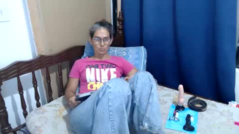 Snapshot of kattydirty144 chatting on 10/24/25, 07:21 angel online show from 10/24/25, 07:21