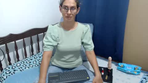 Snapshot of kattydirty144 chatting on 05/07/26, 04:45 angel online show from 05/07/26, 04:45