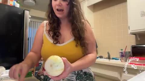 Snapshot of katxxgolding chatting on 10/11/25, 01:27 Princesse Kat  online show from 10/11/25, 01:27