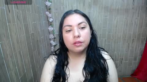 Snapshot of katy2425 chatting on 05/25/26, 01:28 Katy online show from 05/25/26, 01:28