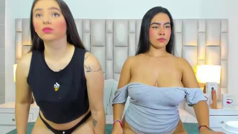 katy blonde girl and paola big boobs online show from 10/10/25, 07:57