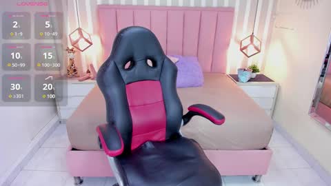 Snapshot of katy_brownn_ chatting on 02/06/25, 07:40 KATY online show from 02/06/25, 07:40