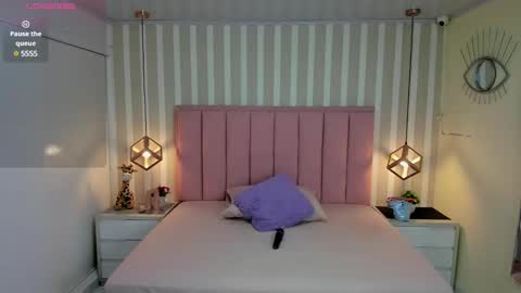 Snapshot of katy_brownn_ chatting on 03/10/25, 07:29 KATY online show from 03/10/25, 07:29