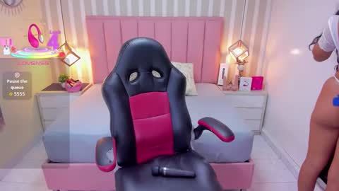 Snapshot of katy_brownn_ chatting on 10/10/25, 07:35 KATY online show from 10/10/25, 07:35