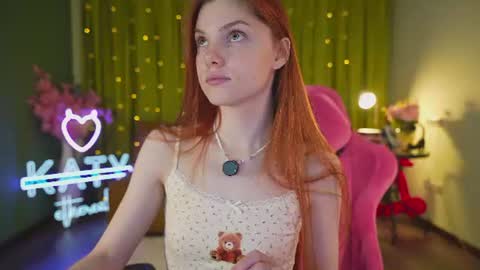 Snapshot of katy_ethereal chatting on 06/25/26, 04:23 Katy - online show from 06/25/26, 04:23