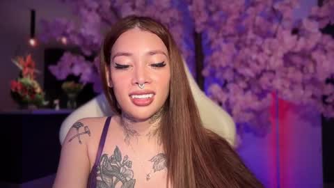 Snapshot of katy_monrroy chatting on 02/18/25, 02:27 Emily online show from 02/18/25, 02:27