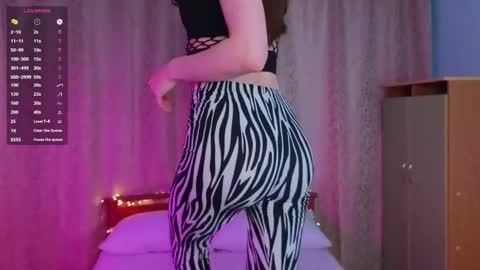 katy_st_james online show from 02/15/26, 07:51