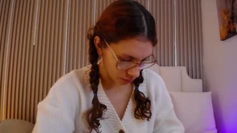 Snapshot of katy_van chatting on 04/26/26, 08:50 Katy Van online show from 04/26/26, 08:50