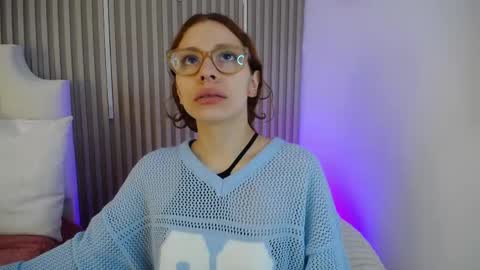 Snapshot of katy_van chatting on 05/14/26, 08:59 Katy Van online show from 05/14/26, 08:59